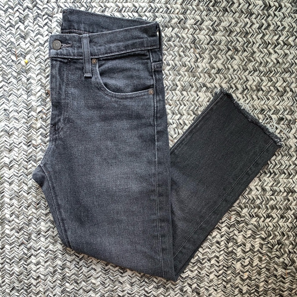LEVI JEANS!